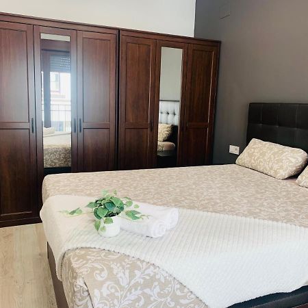 Apartamento Deluxe, 4 Habitaciones, Parking มาดริด ภายนอก รูปภาพ