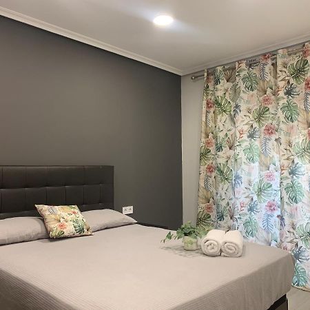 Apartamento Deluxe, 4 Habitaciones, Parking มาดริด ภายนอก รูปภาพ
