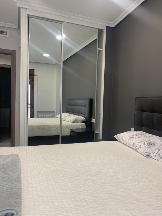 Apartamento Deluxe, 4 Habitaciones, Parking มาดริด ภายนอก รูปภาพ
