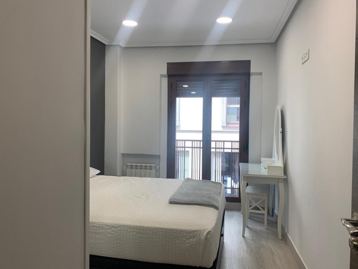 Apartamento Deluxe, 4 Habitaciones, Parking มาดริด ภายนอก รูปภาพ