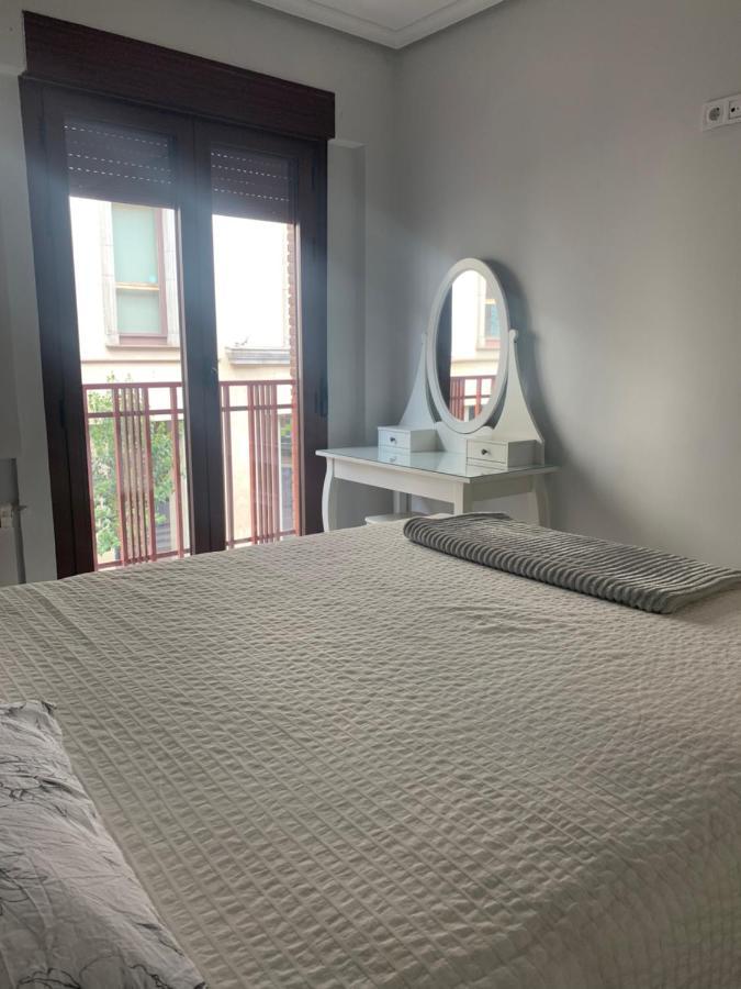 Apartamento Deluxe, 4 Habitaciones, Parking มาดริด ภายนอก รูปภาพ