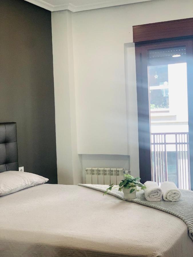 Apartamento Deluxe, 4 Habitaciones, Parking มาดริด ภายนอก รูปภาพ