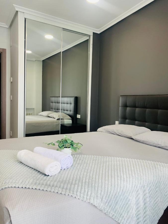 Apartamento Deluxe, 4 Habitaciones, Parking มาดริด ภายนอก รูปภาพ