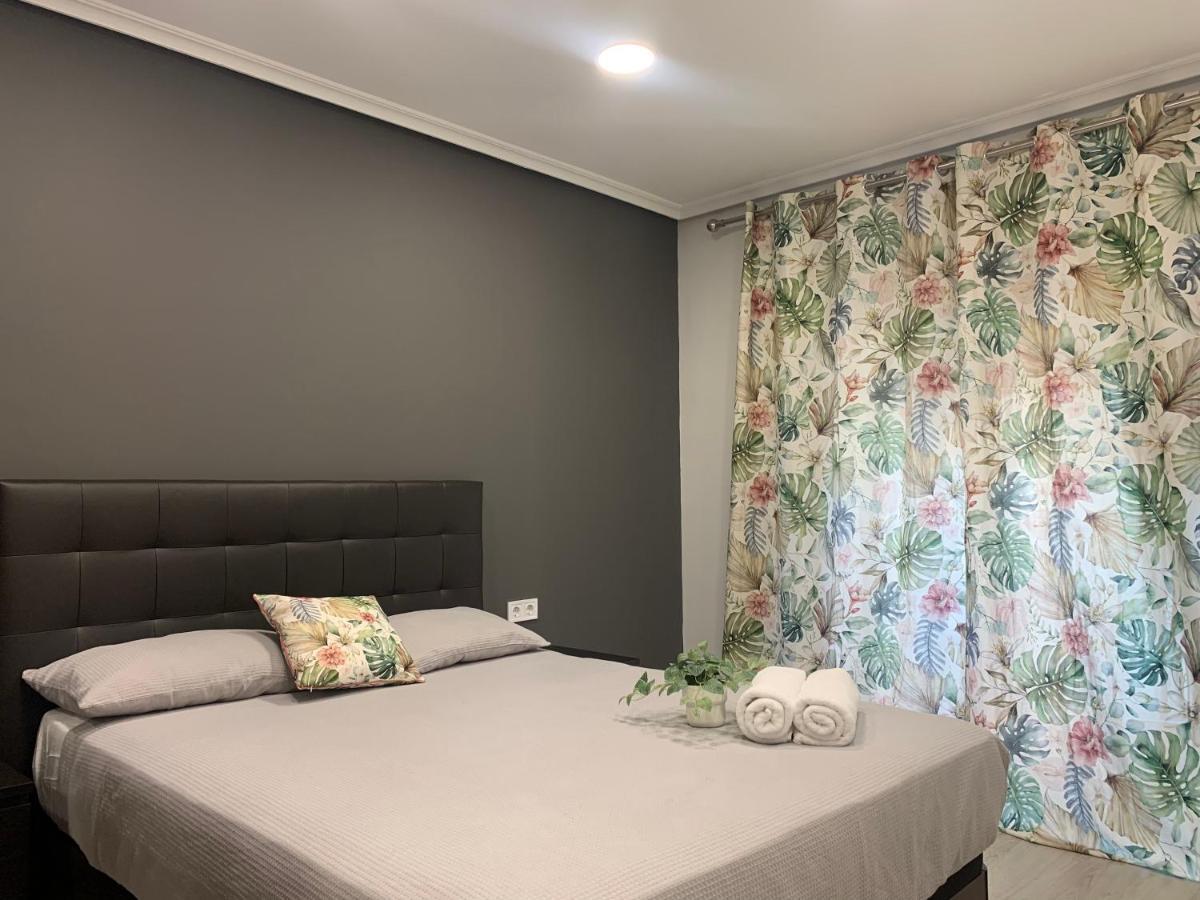 Apartamento Deluxe, 4 Habitaciones, Parking มาดริด ภายนอก รูปภาพ